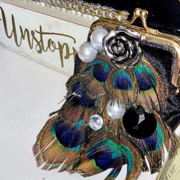 “ROYALTY”Mini Peacock Feath. Coin Purse/Pill “Box” - Picture 11 of 13